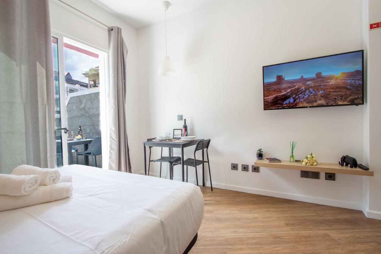 The Jolie - Apartments By The Ocean ปอร์โต โมนิซ ภายนอก รูปภาพ